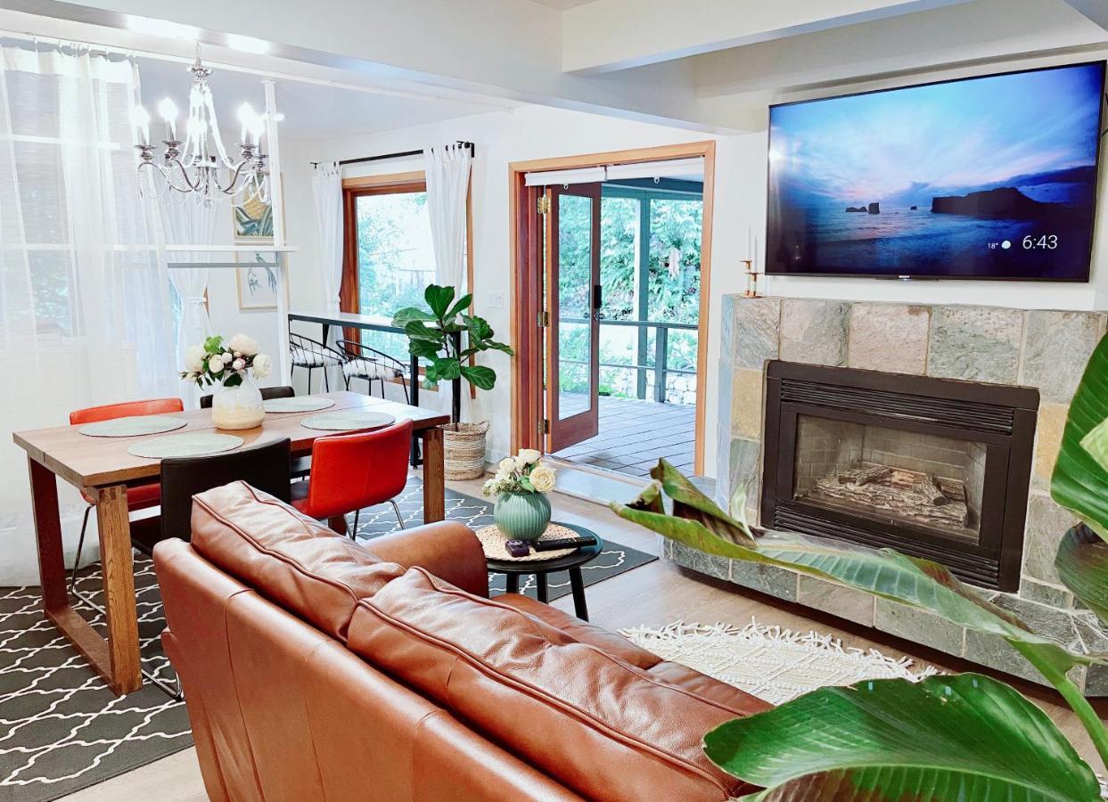 Вилла 66 Creek Garden House Уэст-Ванкувер Экстерьер фото